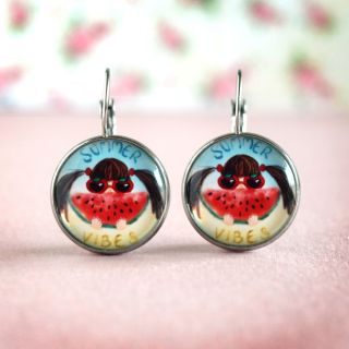 Venku už to konečně začalo vypadat jako léto, tak to chtělo nějakou letní náladu dostat také na e-shop 🌞...